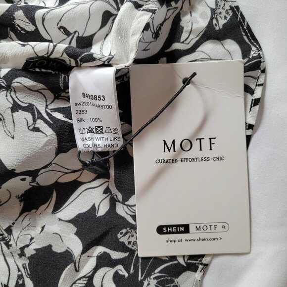 NWT 100% silk cutout back blouse floral birds monochrome and fruit monochrome - Picture 3 of 4